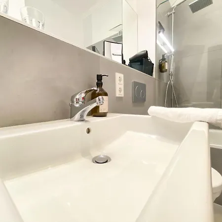 Modernes Loft-apartment Inkl Tiefgarage Im Zentrum Leipzigs Apartment Leipzig