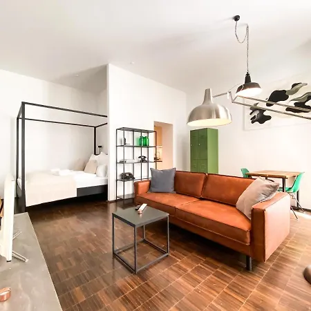 Modernes Loft-apartment Inkl Tiefgarage Im Zentrum Leipzigs Apartment