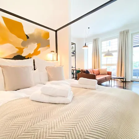 Modernes Loft-apartment Inkl Tiefgarage Im Zentrum Leipzigs *
