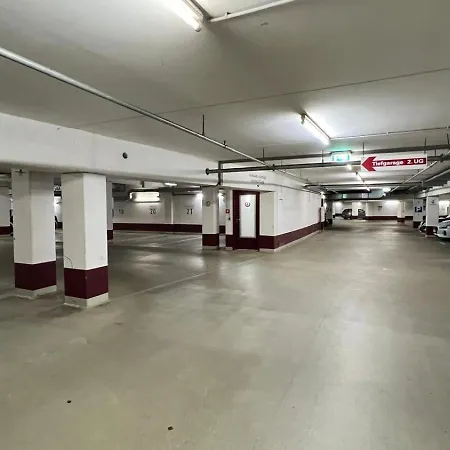 Modernes Loft-apartment Inkl Tiefgarage Im Zentrum Leipzigs *